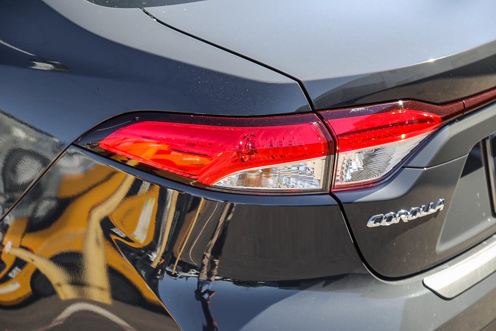 Used 2026 Toyota Corolla LE FWD image 8