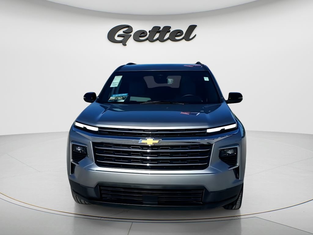 Certified 2025 Chevrolet Traverse LT FWD image 8