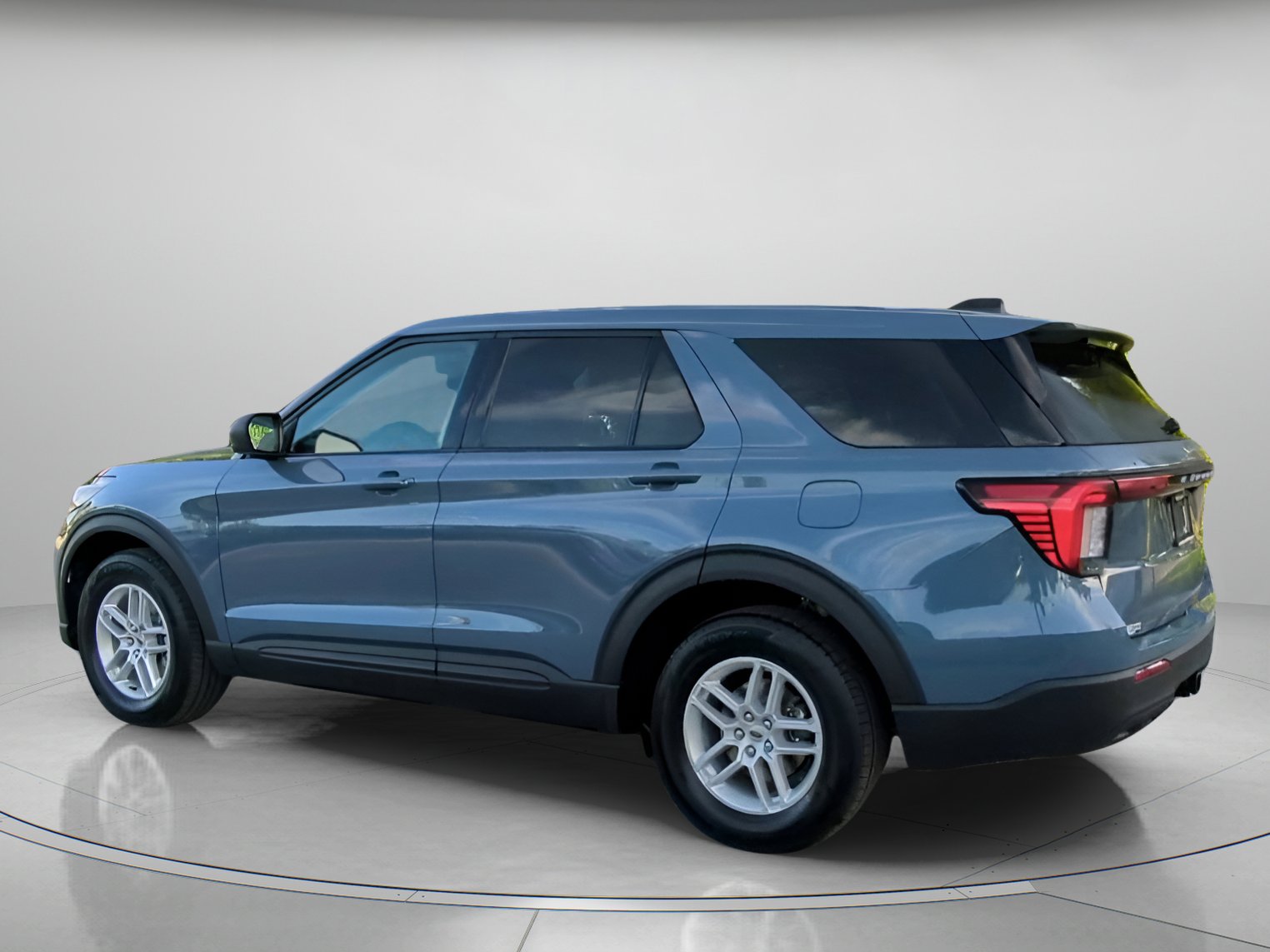 New 2026 Ford Explorer Active RWD image 19
