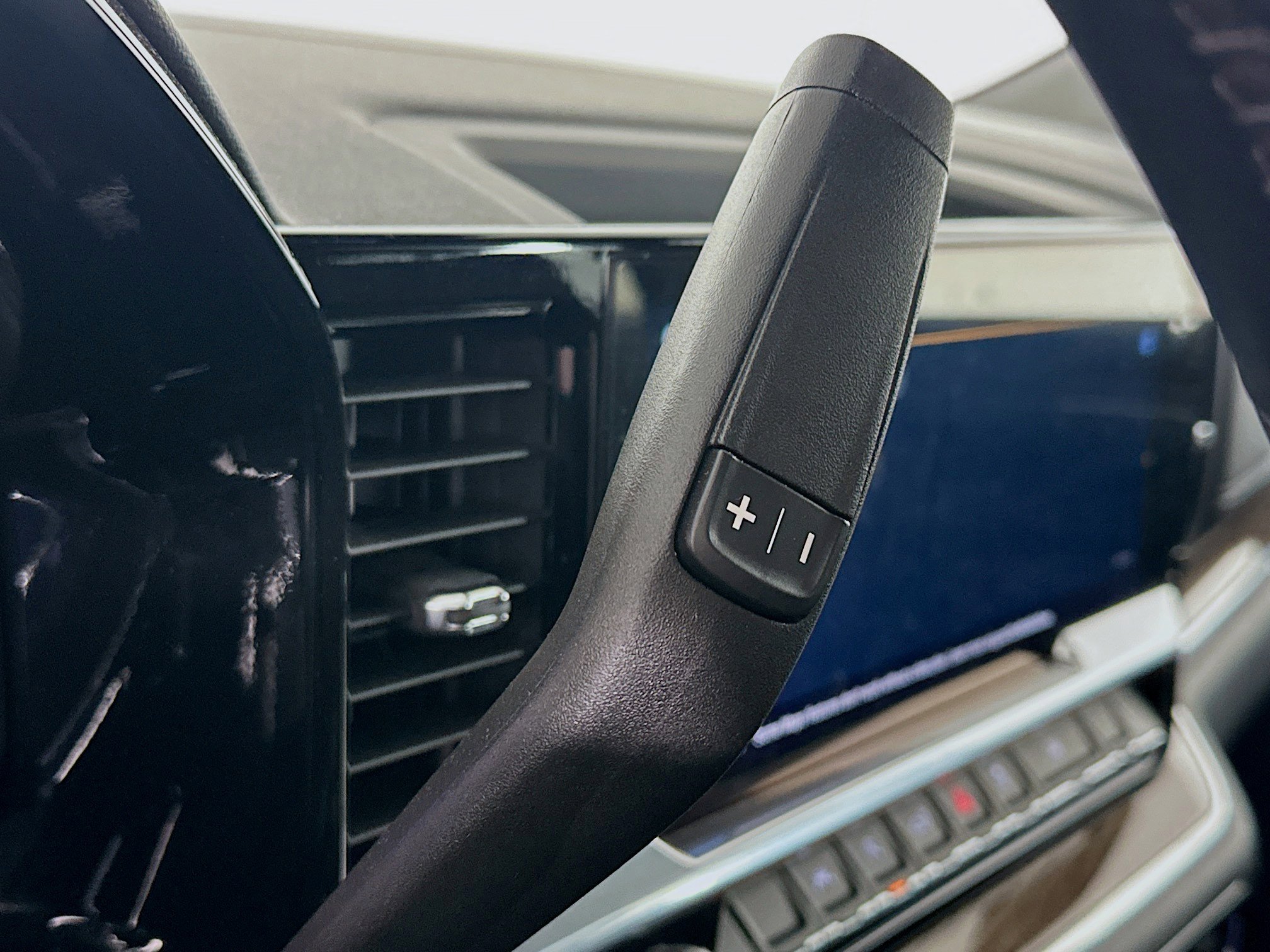 Used 2024 Chevrolet Silverado 1500 LT image 25