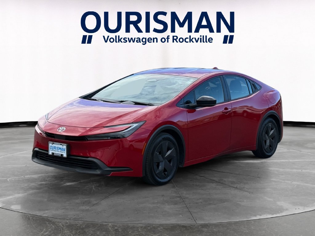 Used 2023 Toyota Prius LE FWD image 2