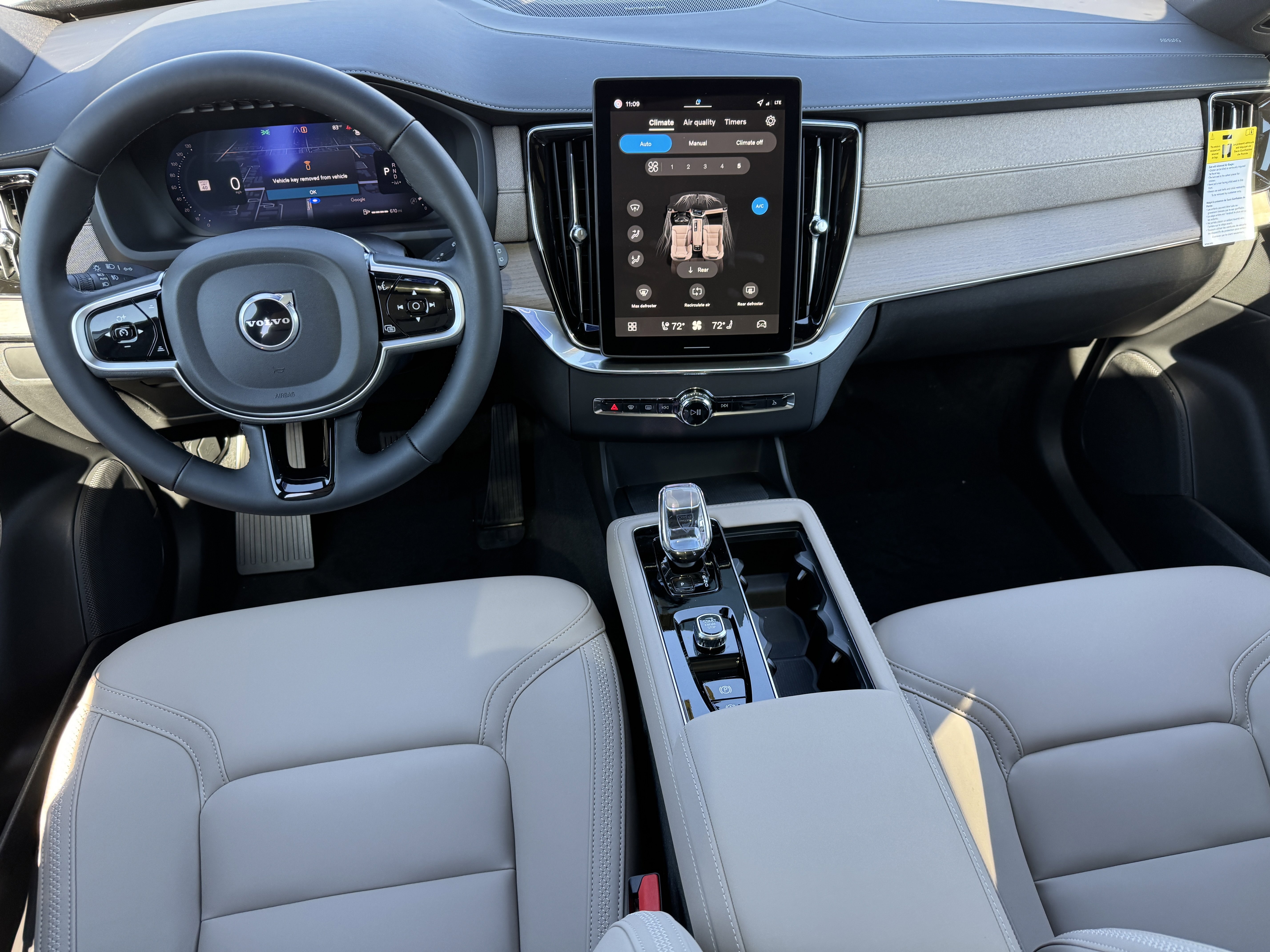 New 2026 Volvo XC90 B6 Plus w/ Protection Package image 13