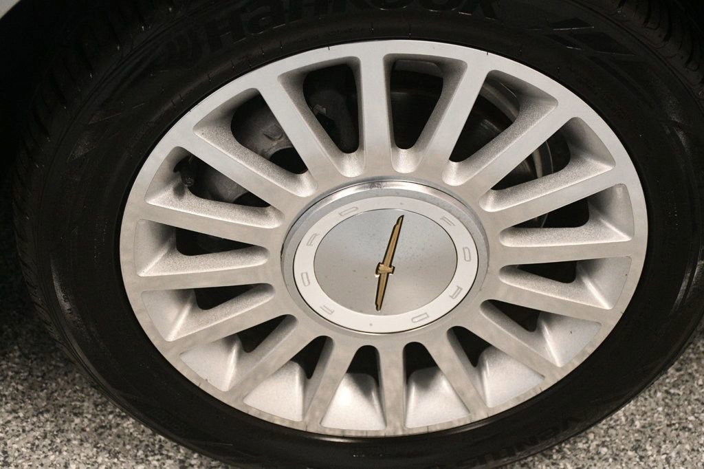 Used 2004 Ford Thunderbird RWD image 19