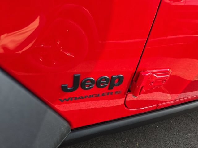 Used 2023 Jeep Wrangler Unlimited Sport AWD/4WD image 5
