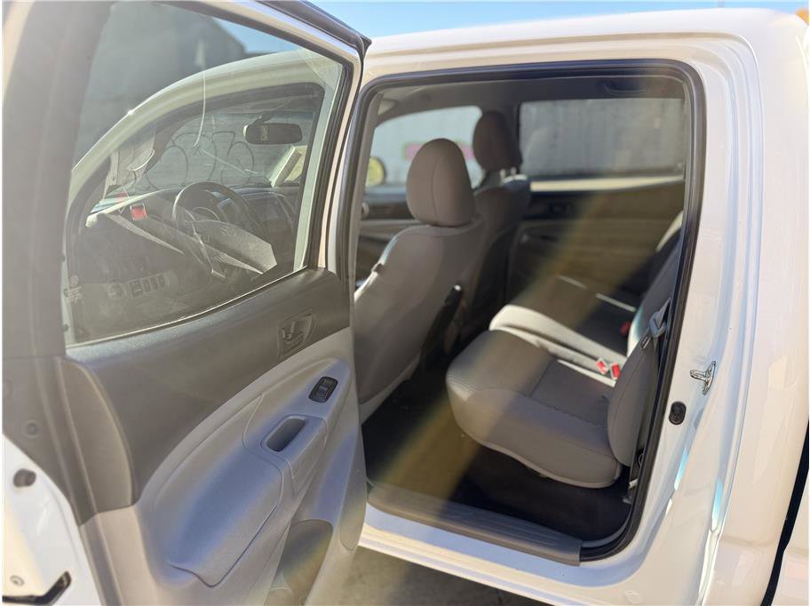 Used 2015 Toyota Tacoma 4x4 Double Cab image 20
