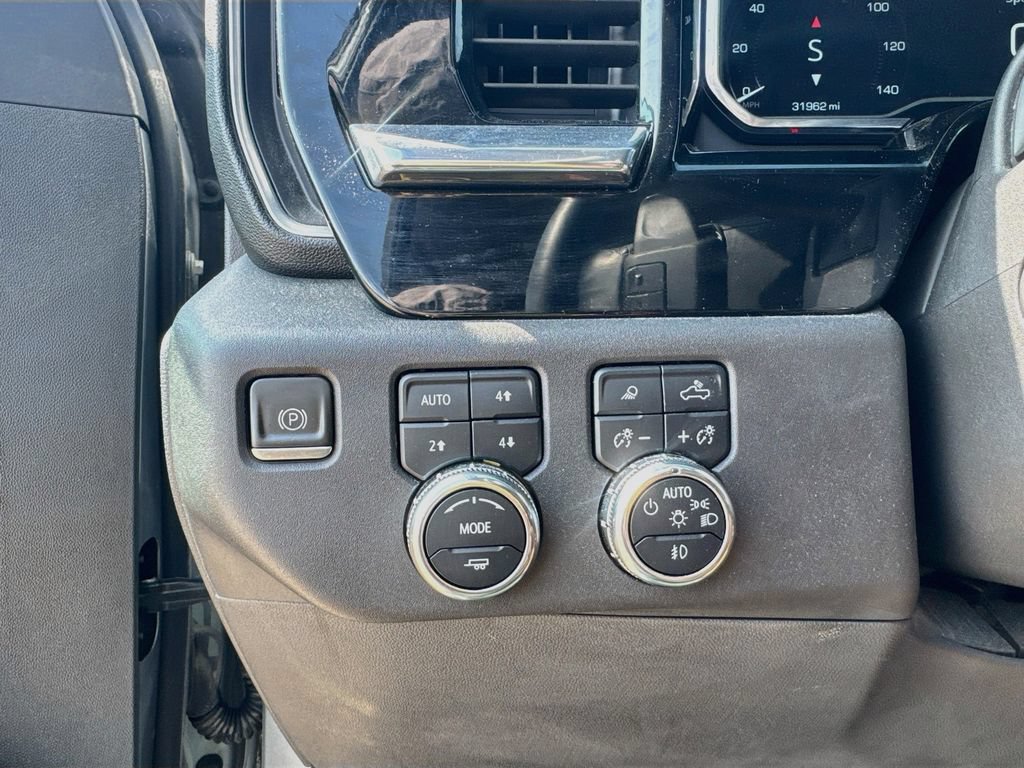 Used 2023 GMC Sierra 1500 SLT AWD/4WD image 22