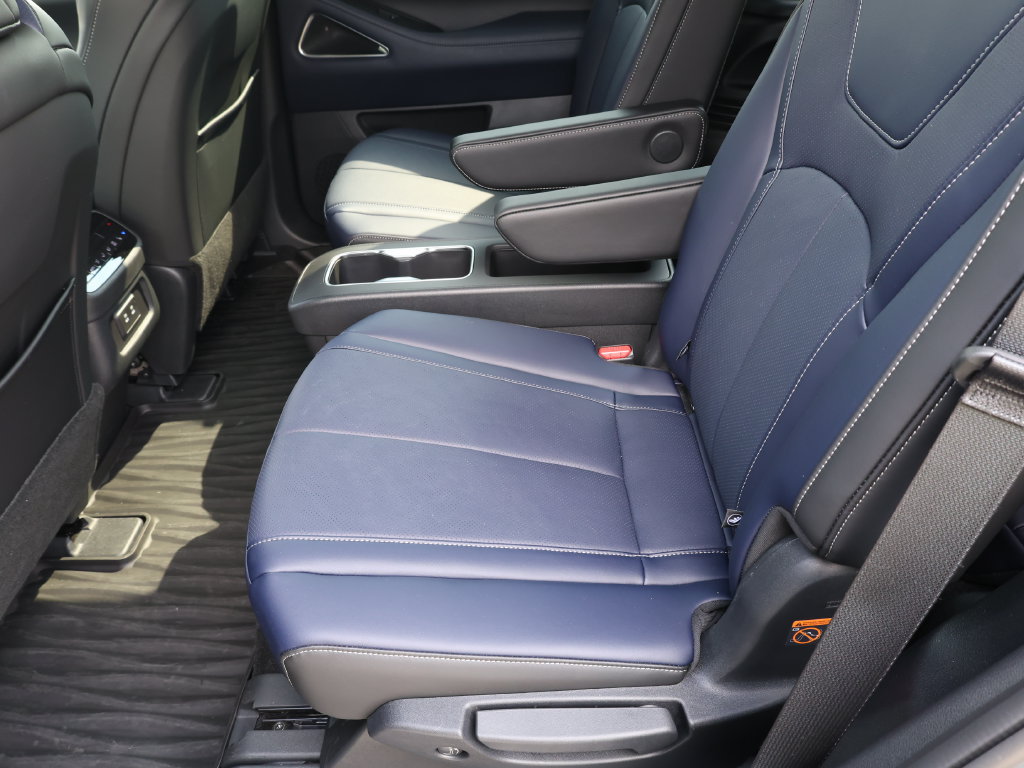 Certified 2026 INFINITI QX60 Sport w/ Dark Cargo Package AWD/4WD image 20