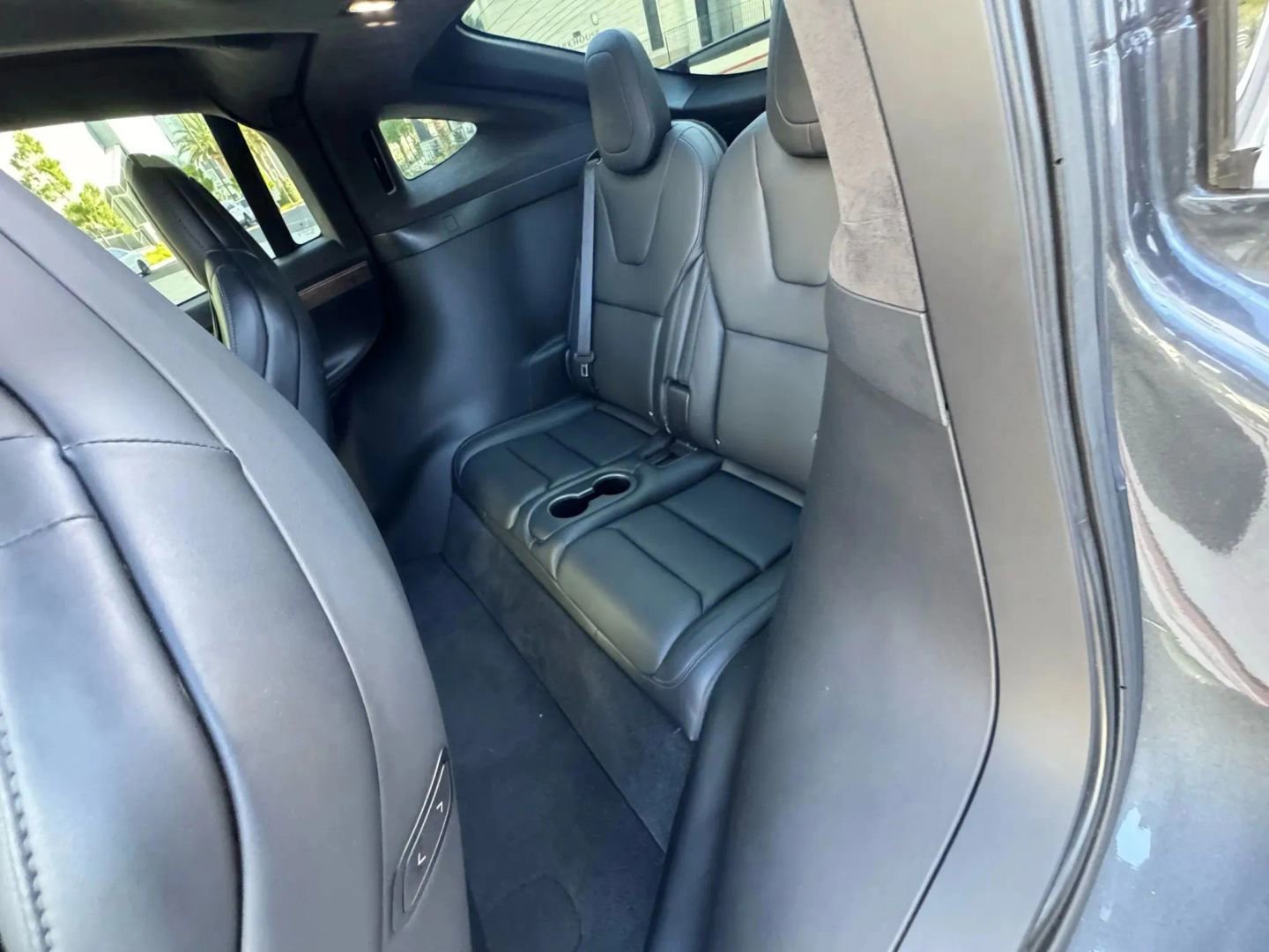 Used 2019 Tesla Model X 100D image 18