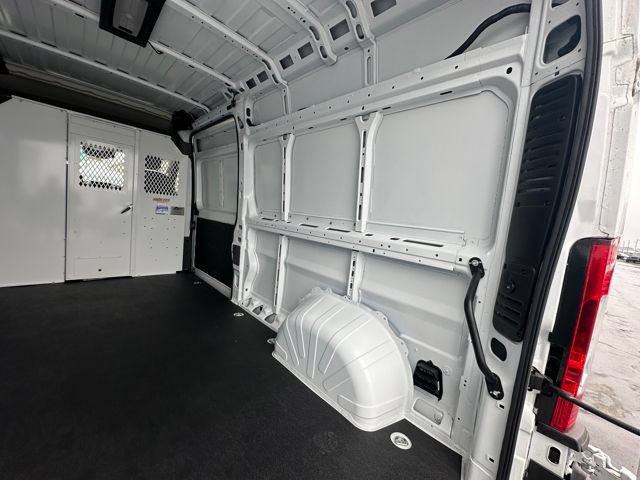 New 2024 RAM ProMaster 2500 w/ Safety Group FWD image 12