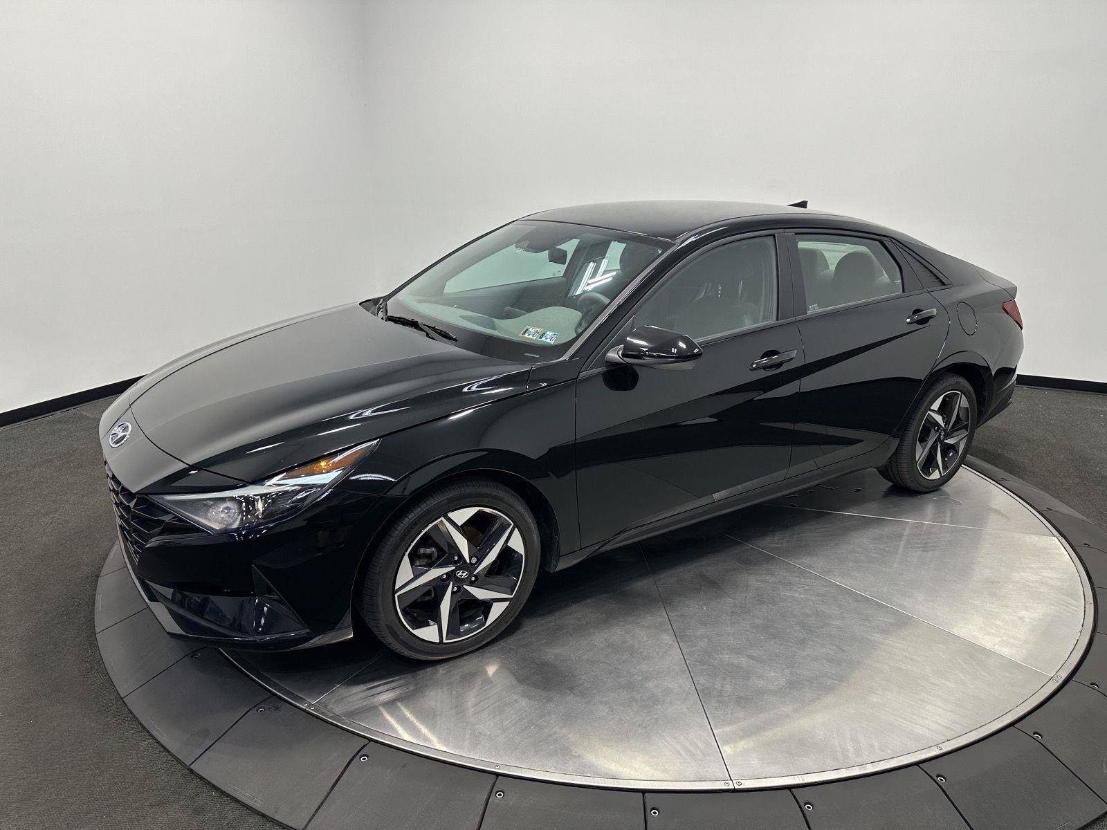 Certified 2023 Hyundai Elantra SEL w/ Convenience Package FWD image 4