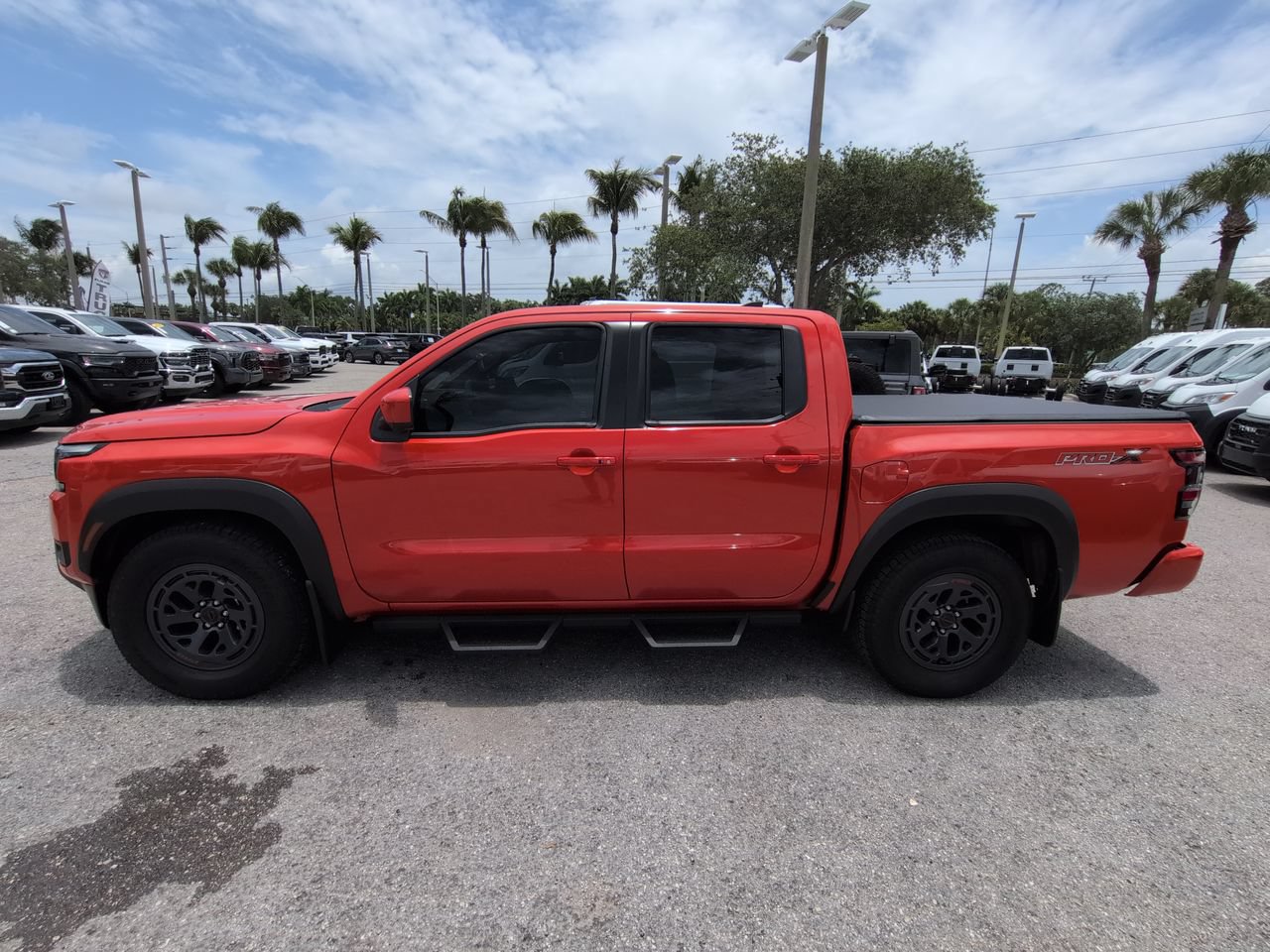 Used 2025 Nissan Frontier Pro-X w/ Pro Premium Package RWD image 8