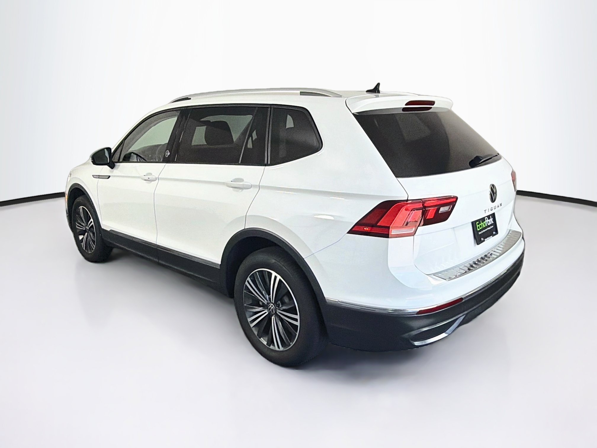 Used 2024 Volkswagen Tiguan Wolfsburg Edition FWD image 5