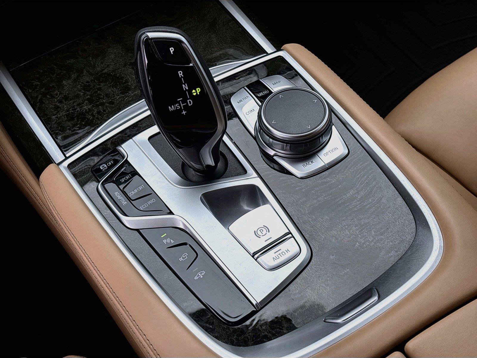 Used 2022 BMW 750i xDrive AWD/4WD image 15