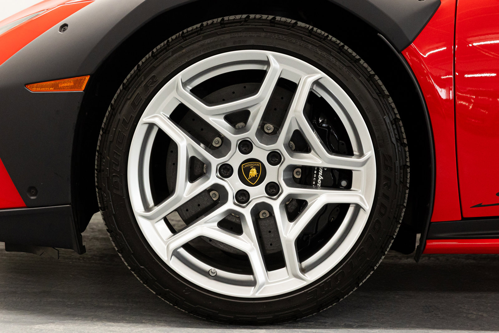 Used 2023 Lamborghini Huracan Sterrato image 22