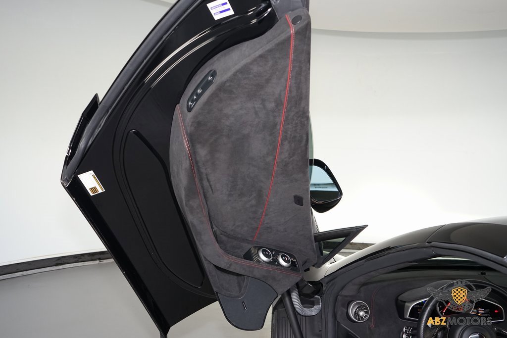 Used 2015 McLaren 650S Spider image 26