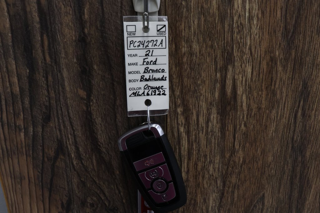 Used 2021 Ford Bronco Badlands image 35