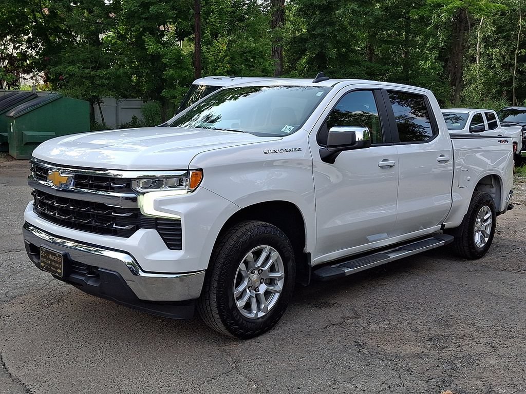 Certified 2024 Chevrolet Silverado 1500 LT AWD/4WD image 3