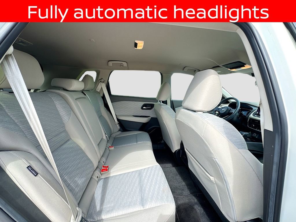 Used 2023 Nissan Rogue SV FWD image 12