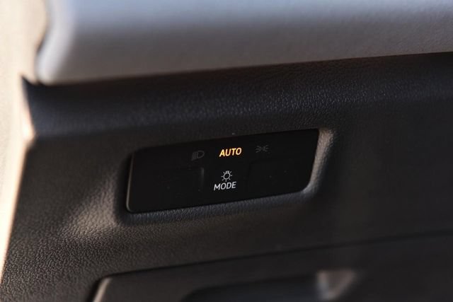 New 2026 Volkswagen Tiguan SE R-Line AWD/4WD image 11