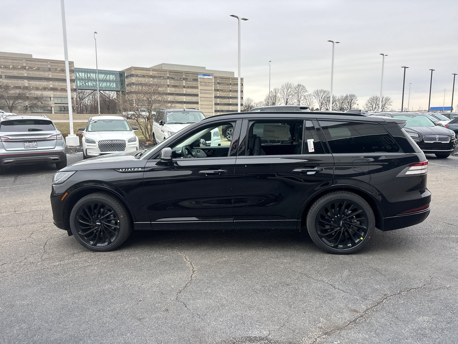 New 2026 Lincoln Aviator Reserve image 4