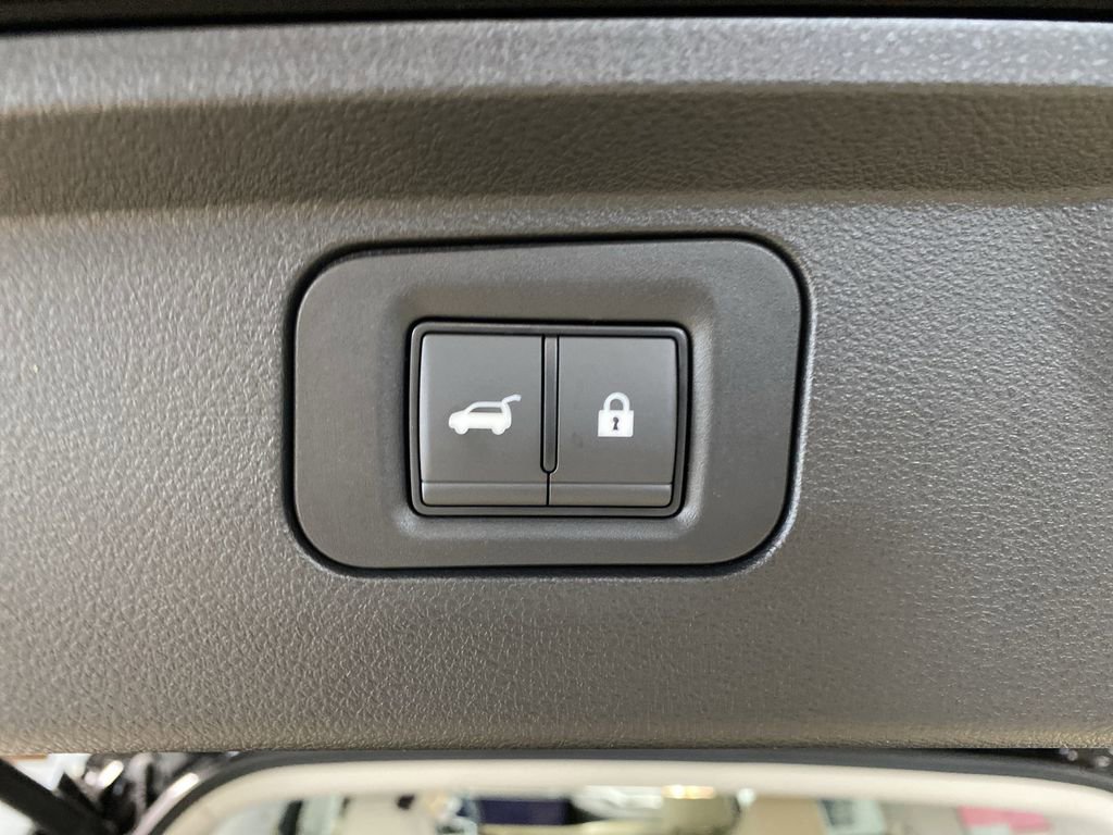 New 2025 Nissan Armada Platinum Reserve image 17