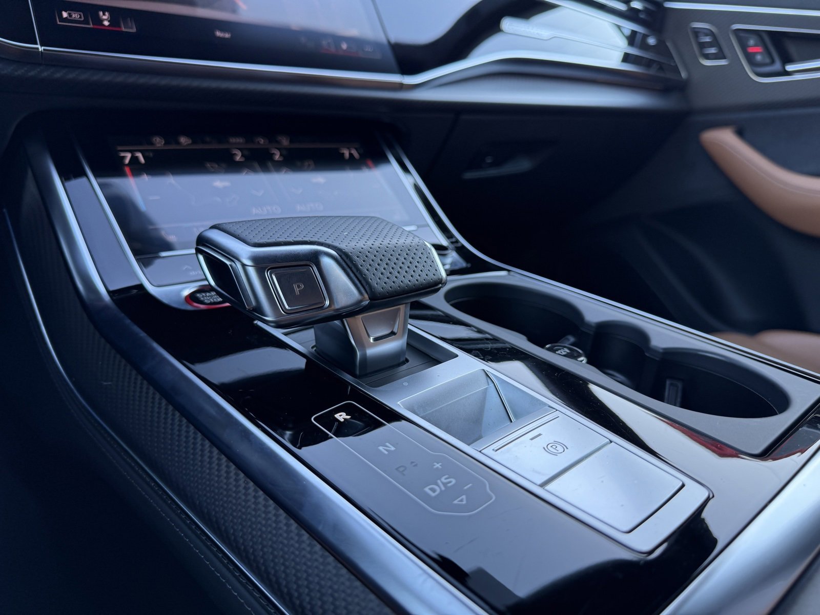 Used 2024 Audi RS Q8 image 29