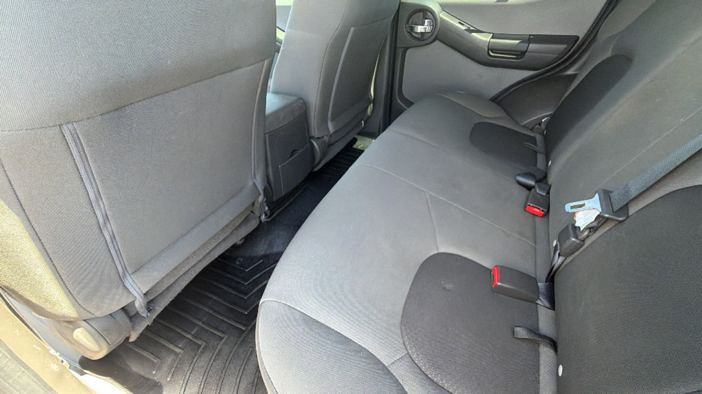 Used 2014 Nissan Xterra X AWD/4WD image 23