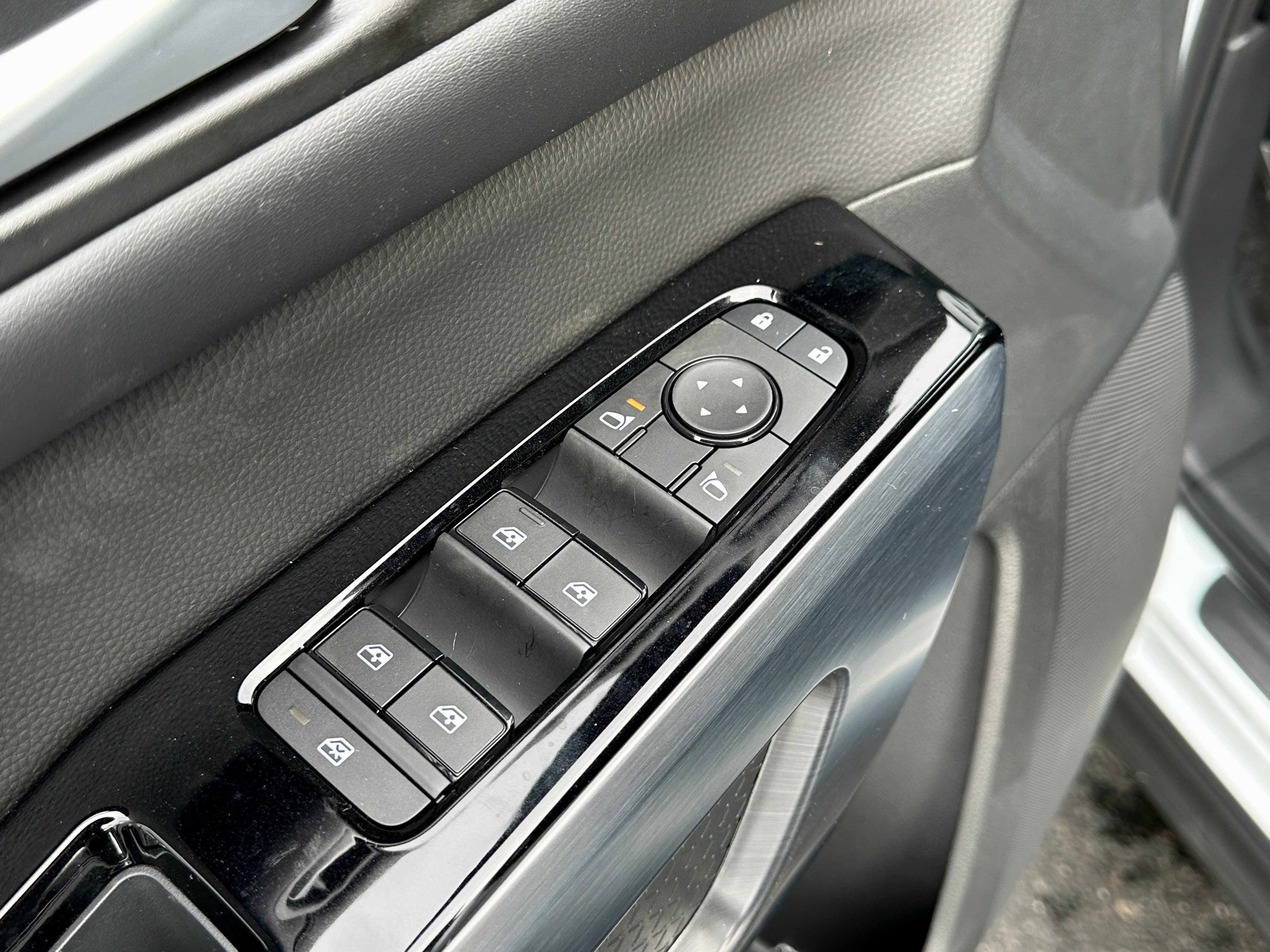 New 2026 Nissan Pathfinder SL AWD/4WD image 25