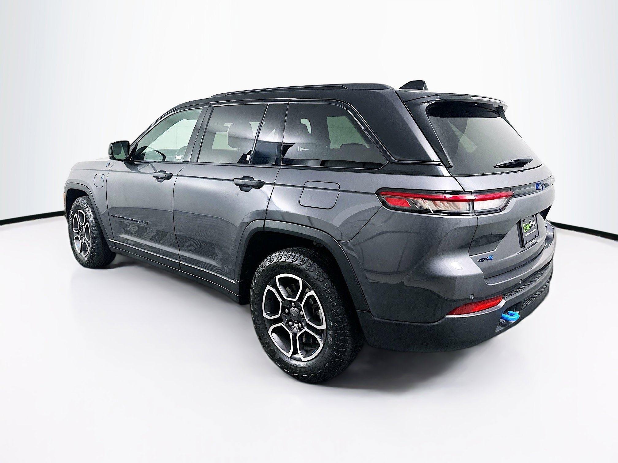 Used 2022 Jeep Grand Cherokee Trailhawk image 5