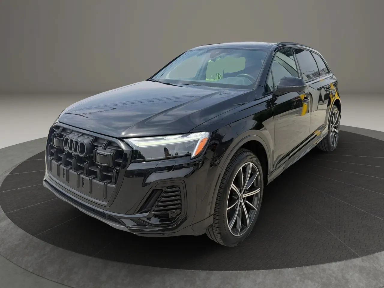 Used 2025 Audi Q7 2.0T Premium Plus w/ Premium Plus Package AWD/4WD image 3