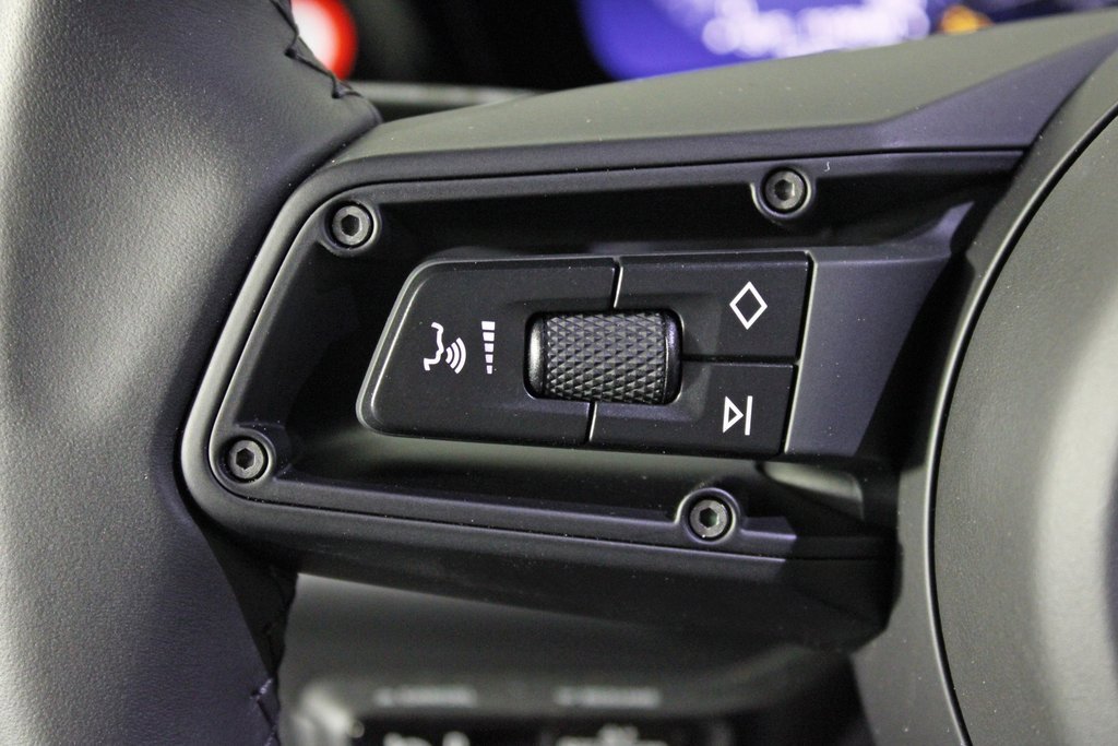 Used 2025 Porsche Macan Electric image 24