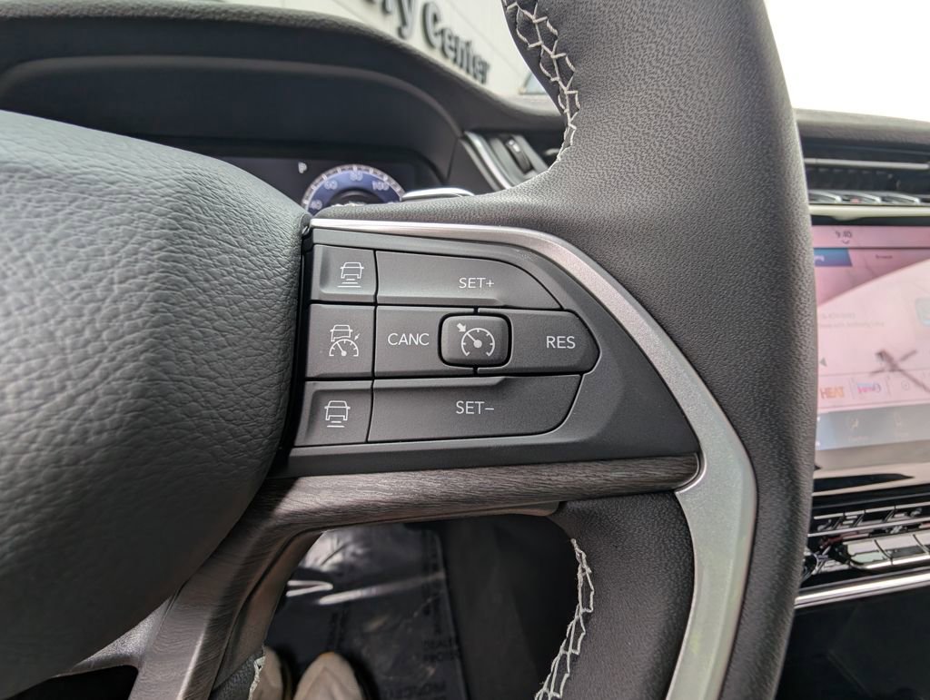 New 2025 Jeep Grand Cherokee Limited w/ Black Appearance Package image 21