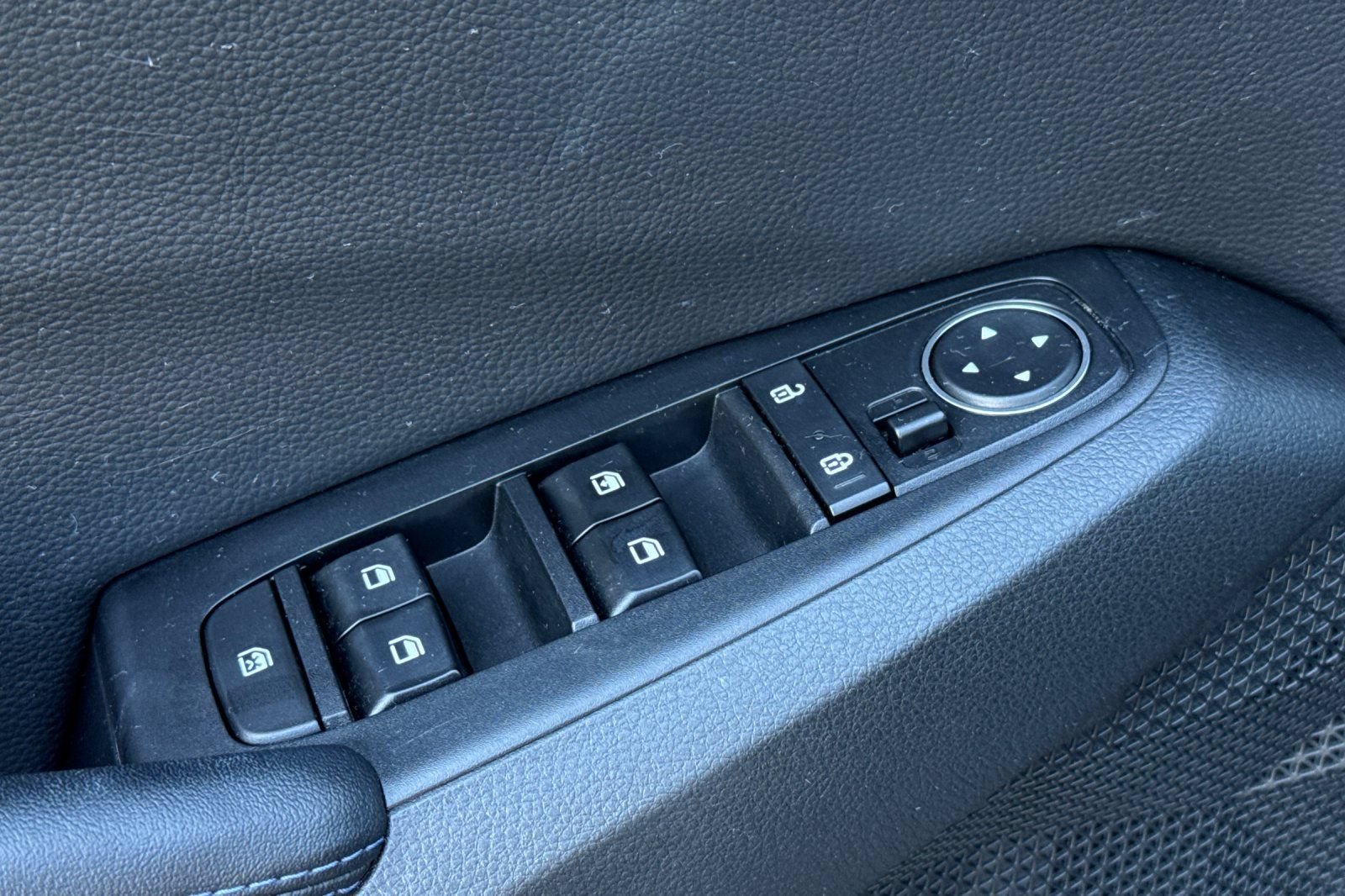 Used 2022 Kia Seltos Nightfall Edition AWD/4WD image 12