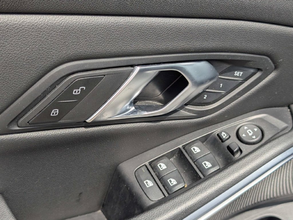 Used 2025 BMW 330i Sedan RWD image 14