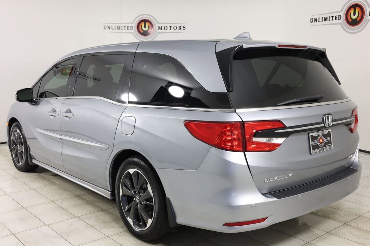 Used 2023 Honda Odyssey Elite image 4