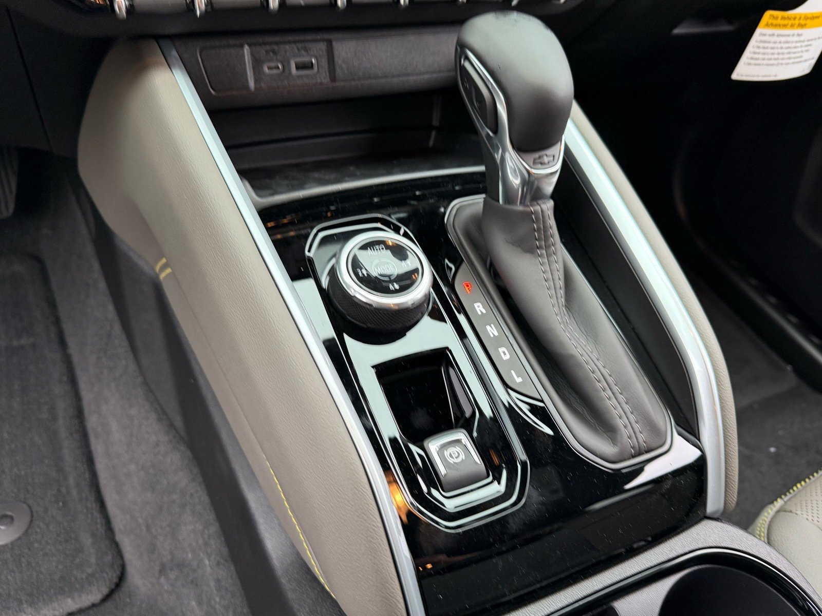 New 2026 Chevrolet Colorado ZR2 w/ Technology Package image 24