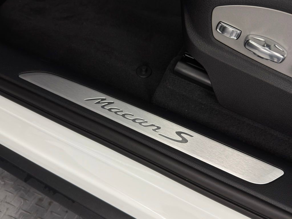 New 2026 Porsche Macan S image 17