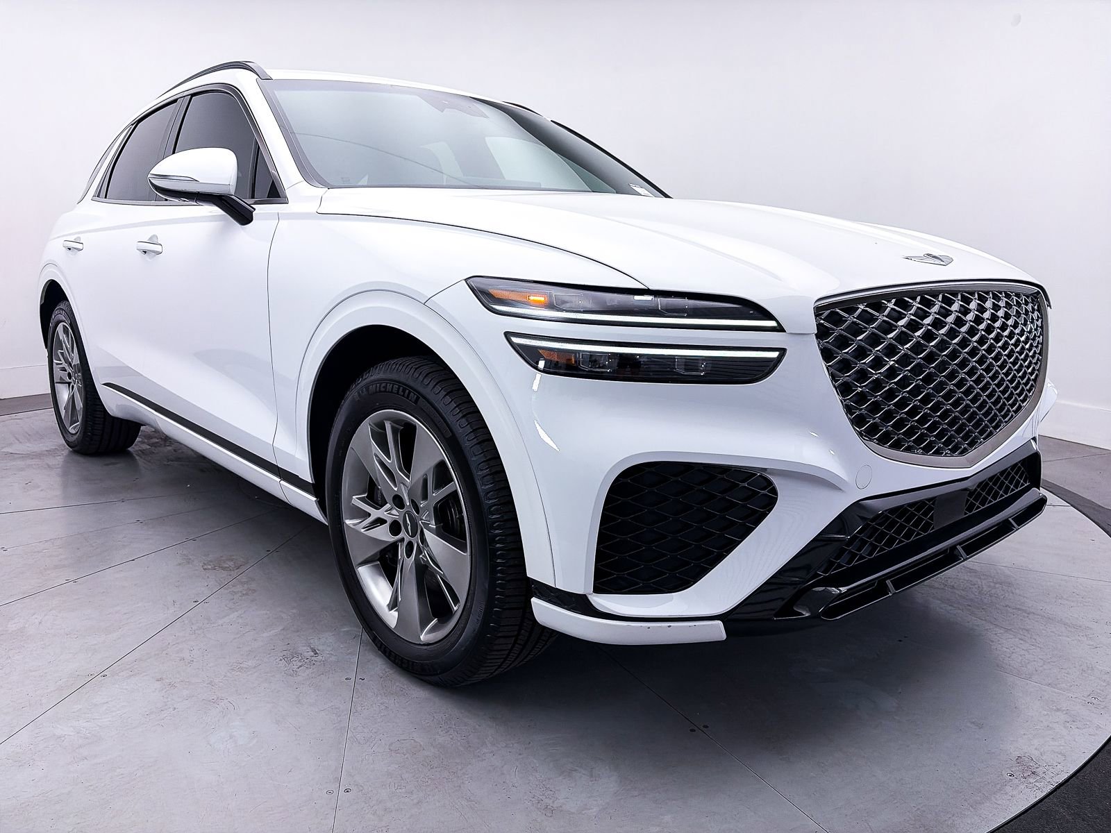 Used 2022 Genesis GV70 3.5T Sport image 9