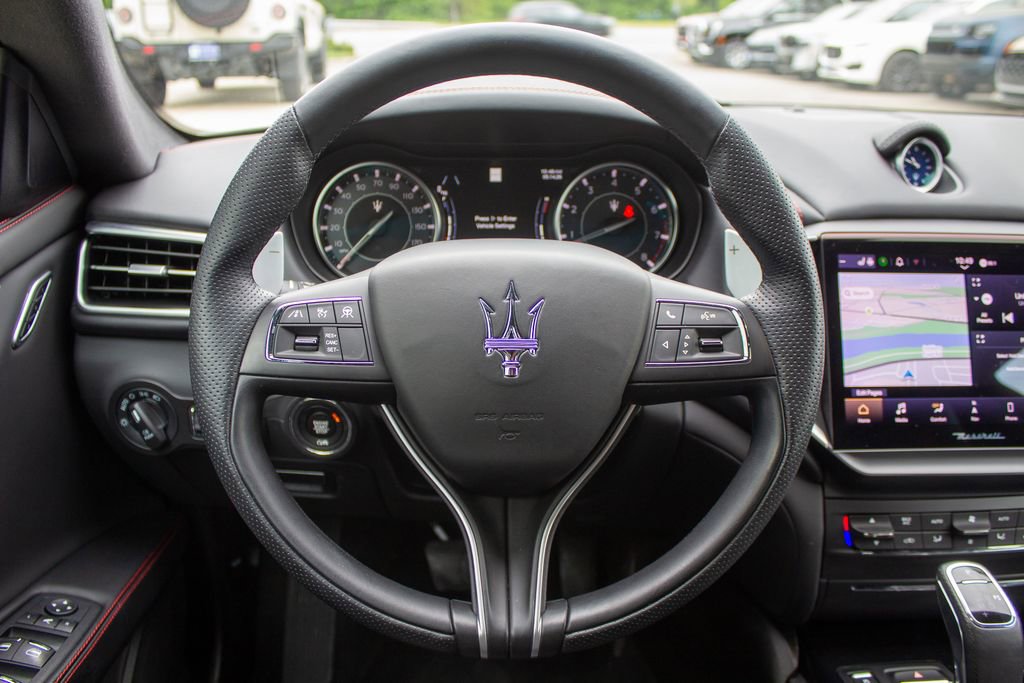 Used 2024 Maserati Ghibli Modena Q4 AWD/4WD image 14