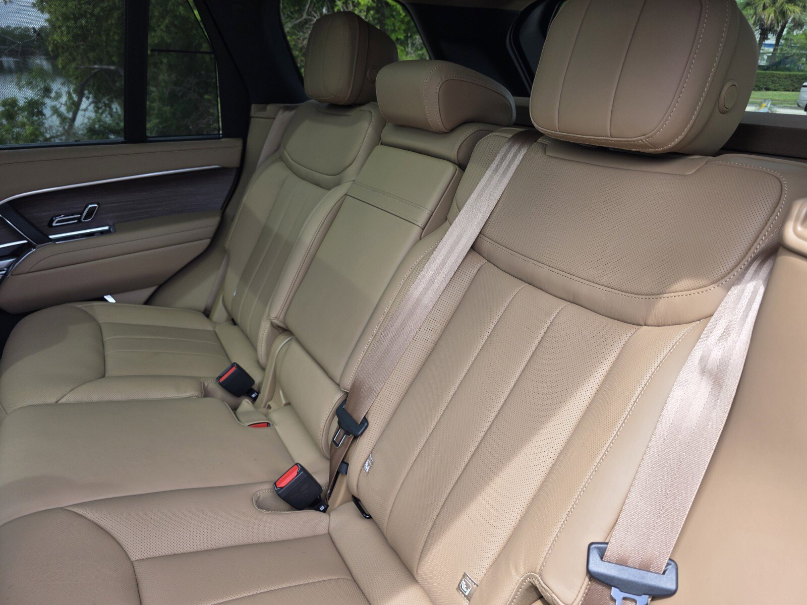 New 2026 Land Rover Range Rover SE image 13