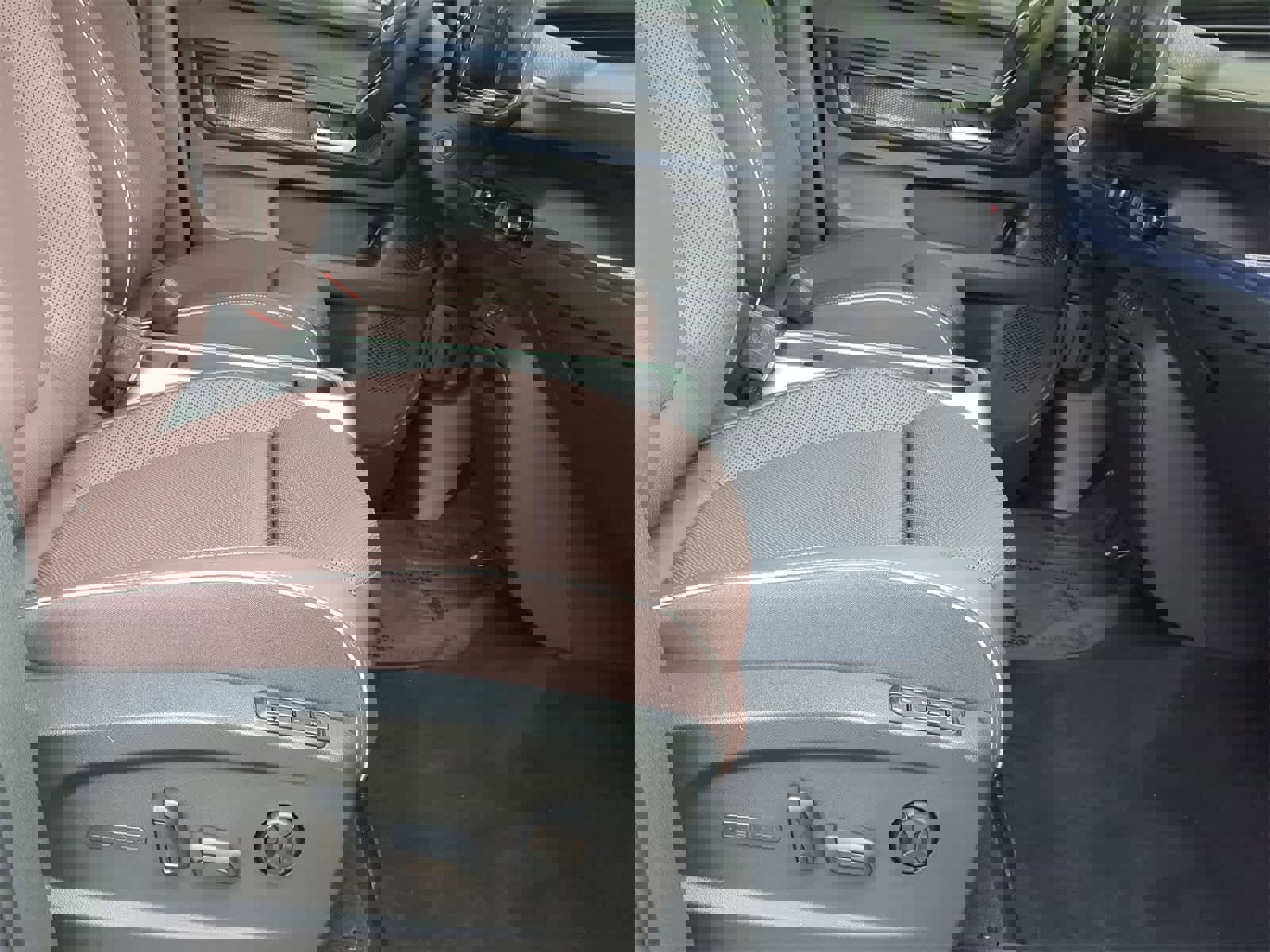 New 2025 Volkswagen ID. Buzz Pro S image 21