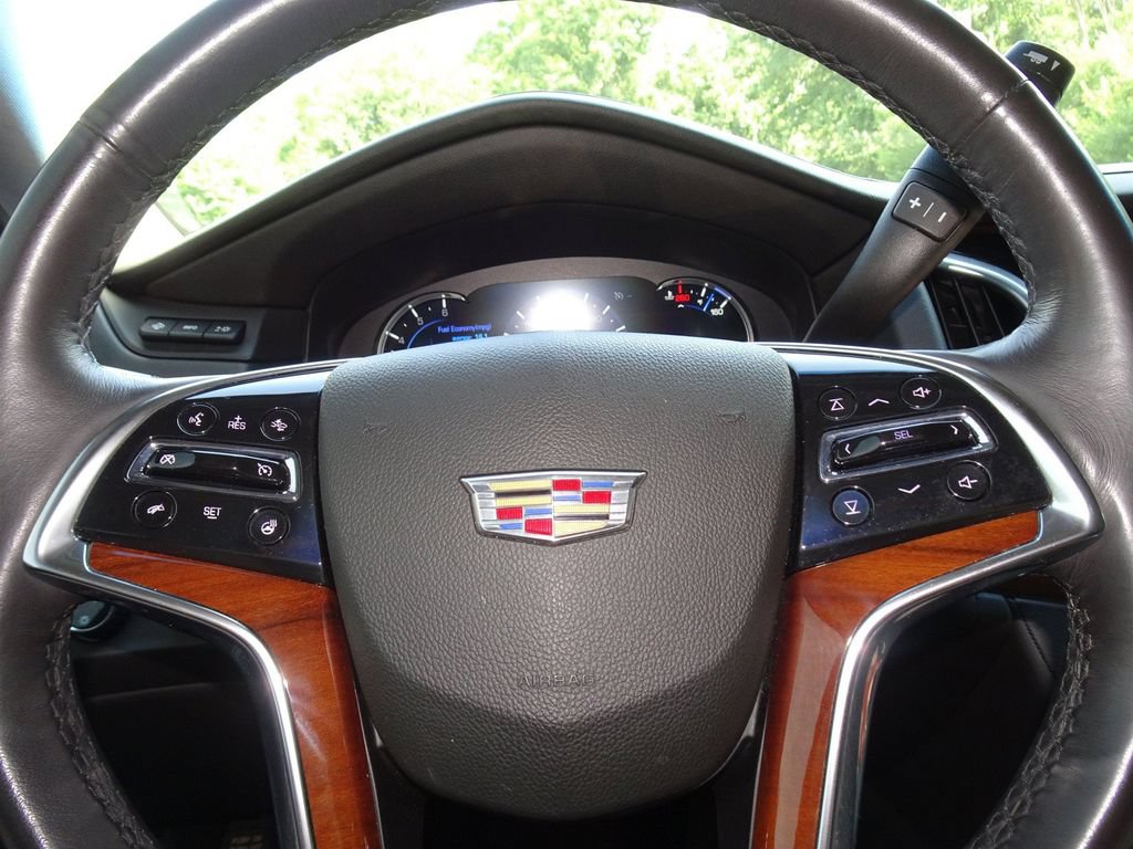Used 2020 Cadillac Escalade Luxury AWD/4WD image 19