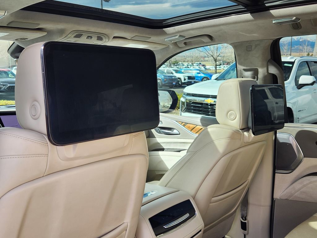 Used 2021 Cadillac Escalade Sport Platinum image 12