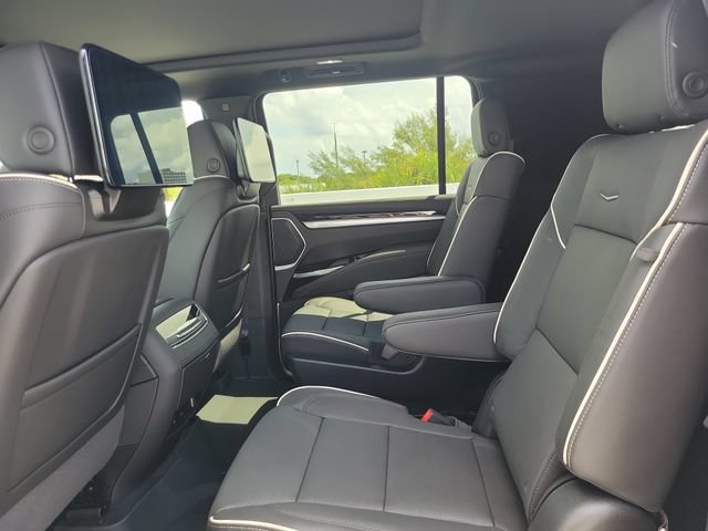 New 2026 Cadillac Escalade ESV Sport w/ Touring Package AWD/4WD image 19