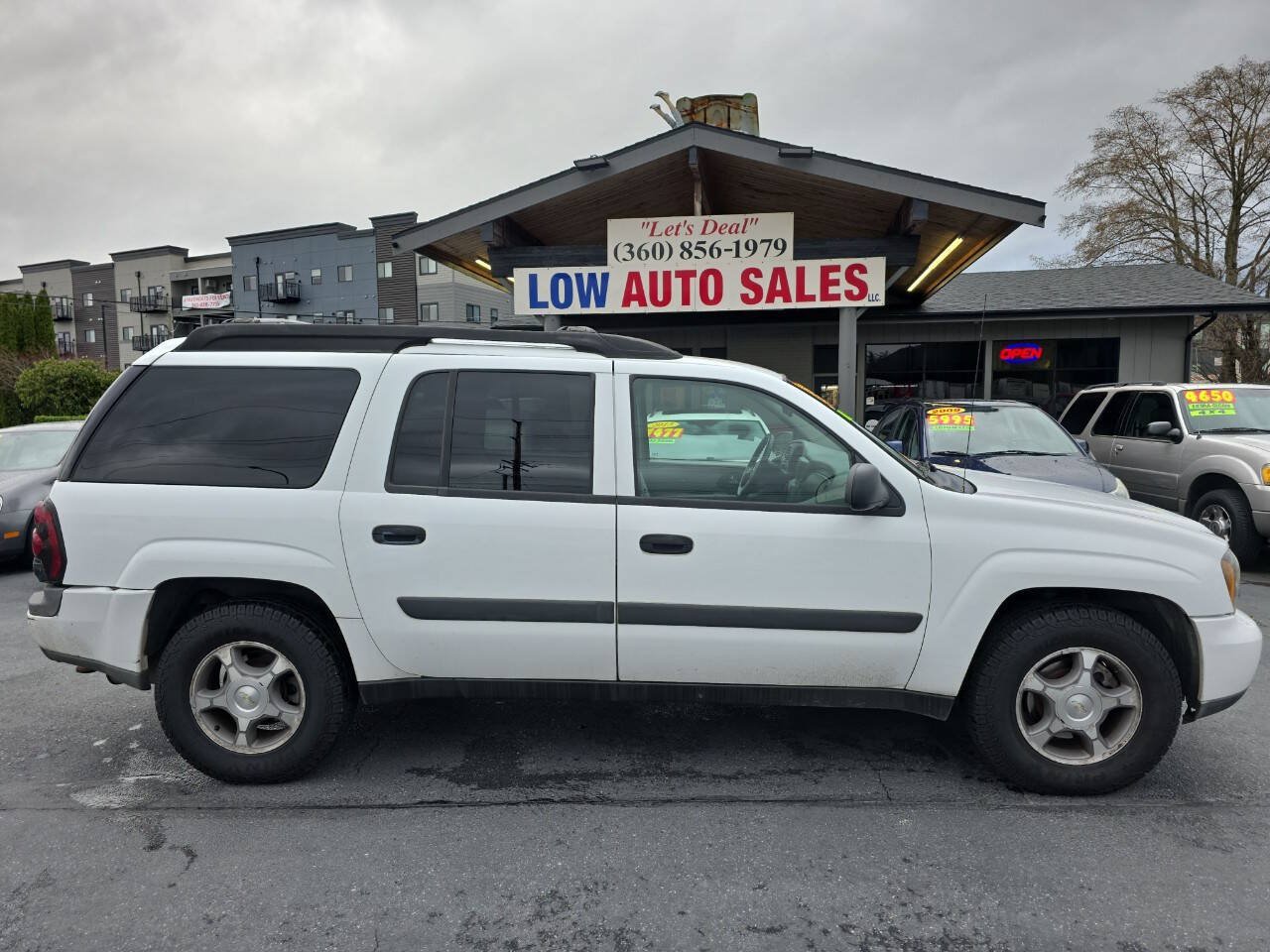 Used 2005 Chevrolet TrailBlazer EXT 4WD w/ LS Preferred Equipment Group image 2