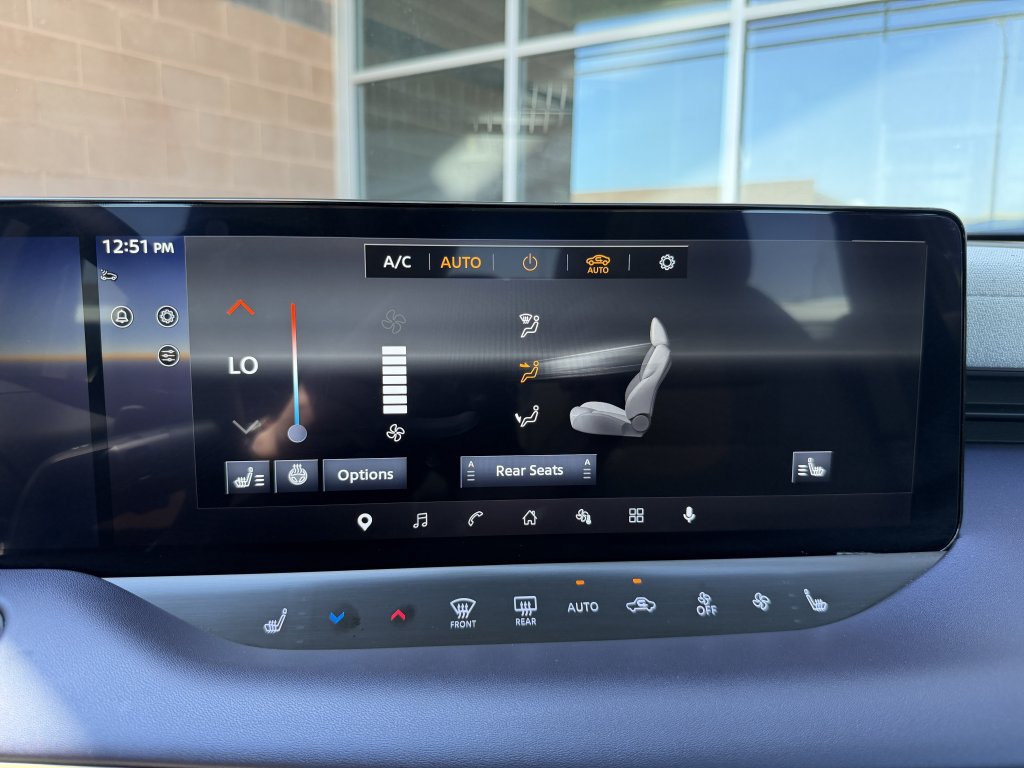 Used 2026 Nissan Leaf Platinum+ w/ Floor Mat Package (Platinum+) FWD image 24