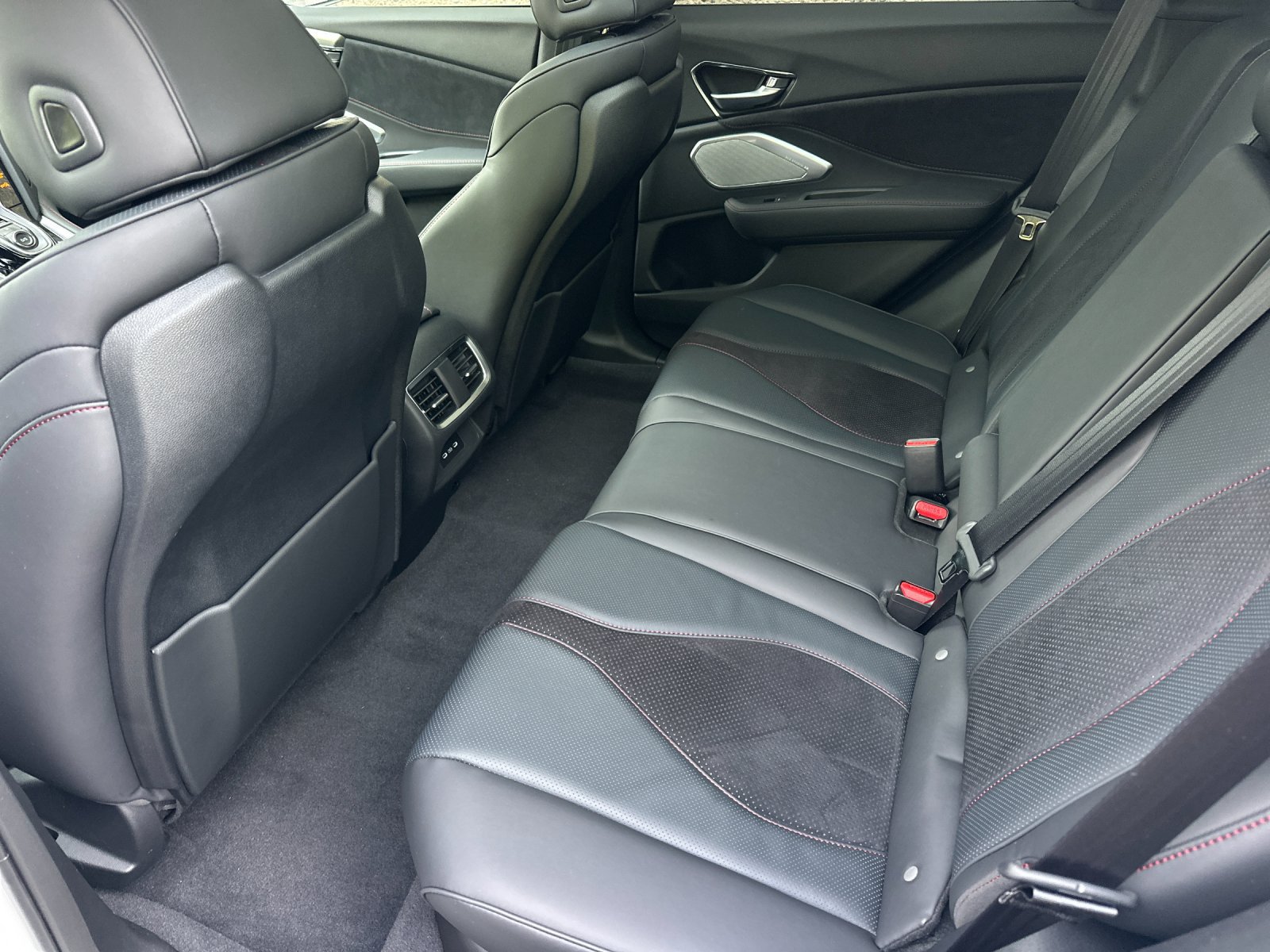 New 2026 Acura RDX w/ Advance Package AWD/4WD image 11