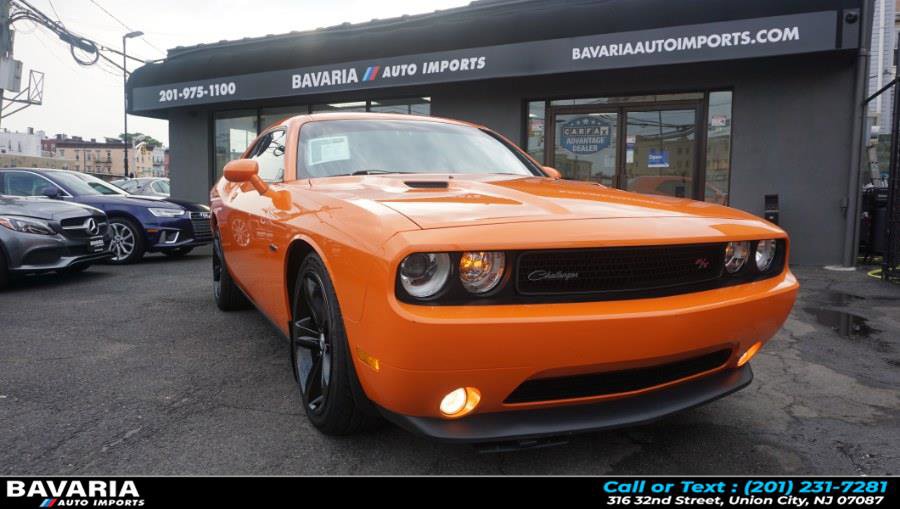 Used 2014 Dodge Challenger R/T image 1