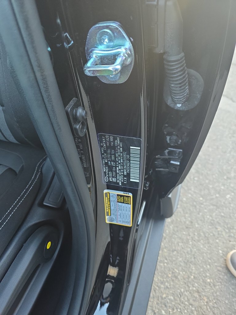 Used 2025 Hyundai Venue SEL FWD image 27