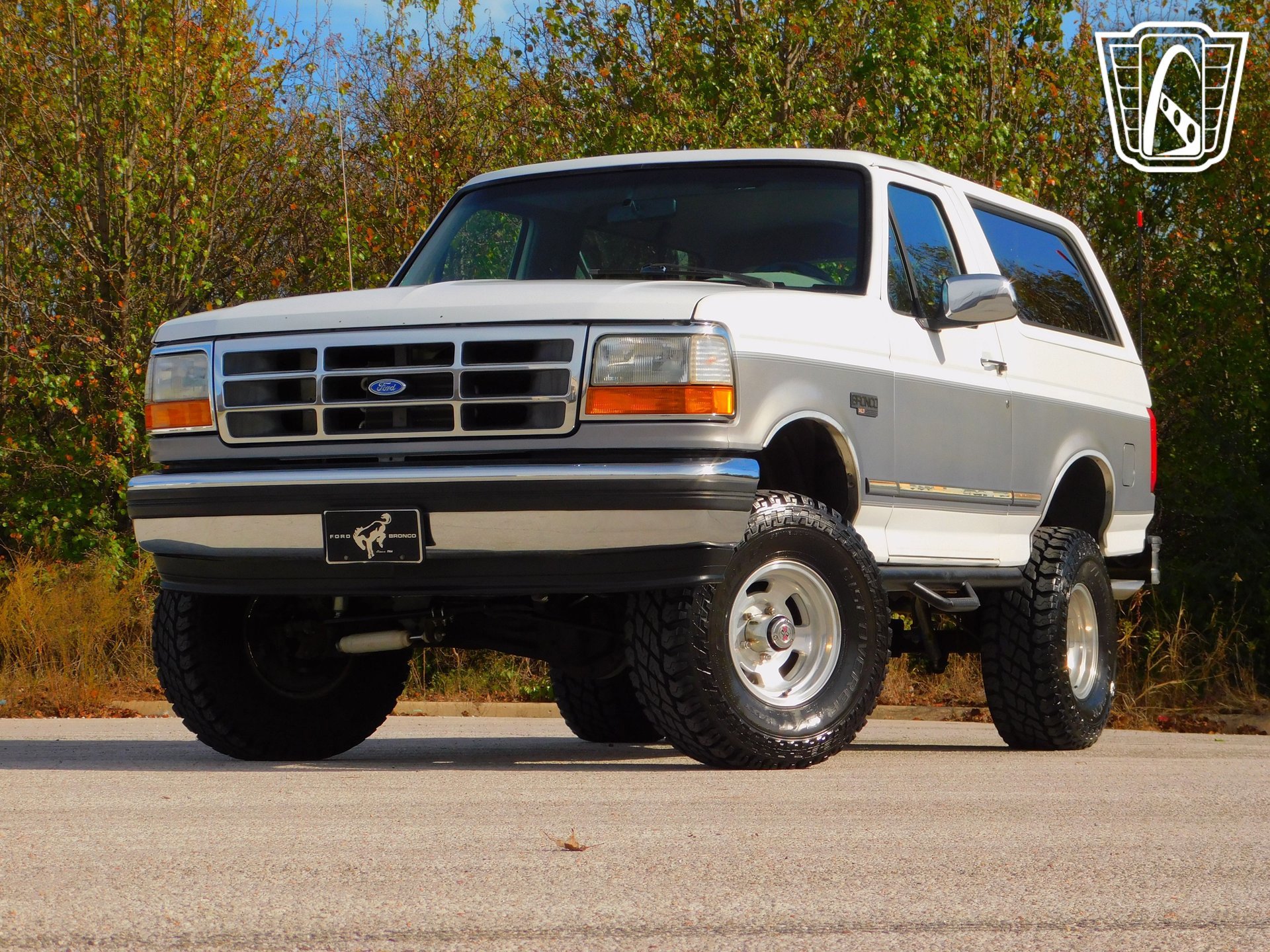 Used 1995 Ford Bronco XLT AWD/4WD image 8